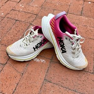 Hoka Bondi X Women’s 7.5 lowest poshmark price for carbons in this color way